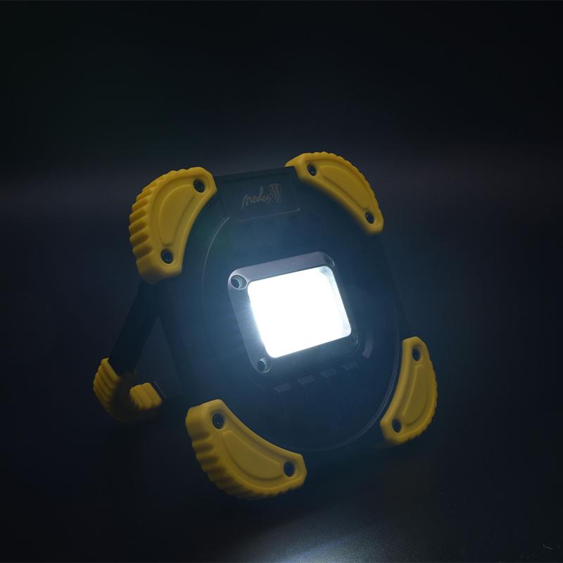 Nabíjecí LED svítilna + powerbank - WL06R