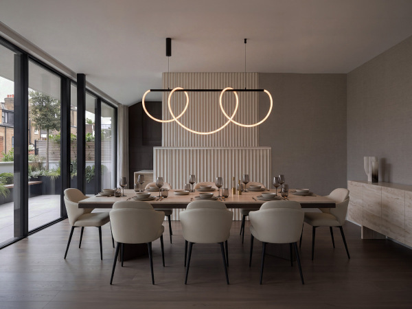 Závěsné LED svítidlo + dálkové ovládání 105 W – J4396/B 1