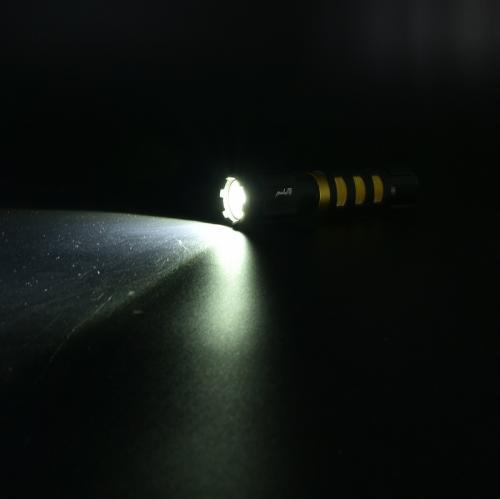 LED ruční svítilna - FL10C